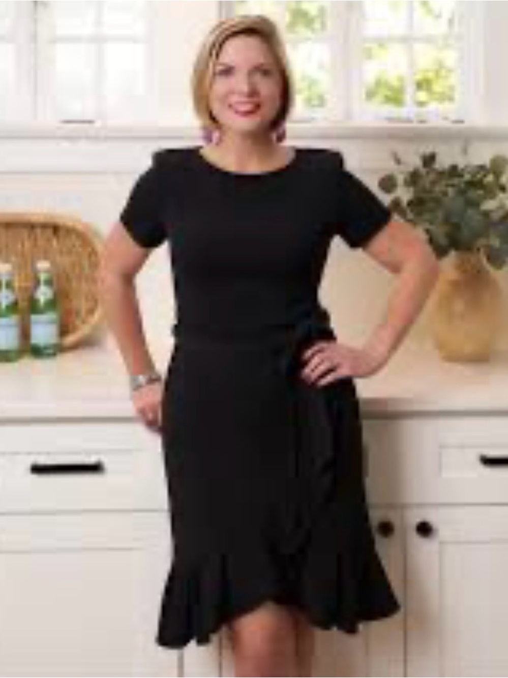 Sz 10⭐️🇨🇦NWT Frank Lyman Elegant Timeless Little Black Dress. PTP 19” 39” L